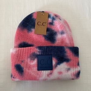 Navy & Pink Tie-Dye Beanie 💗💙
Brand New!! This beanie is super thick!